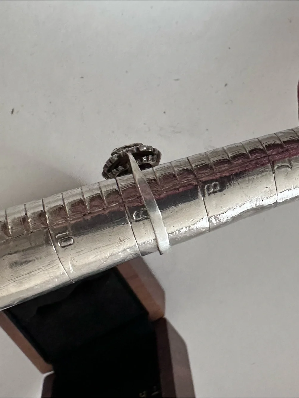 VINTAGE STERLING SILVER GARNET MARCASITE RING SIZE 8.75